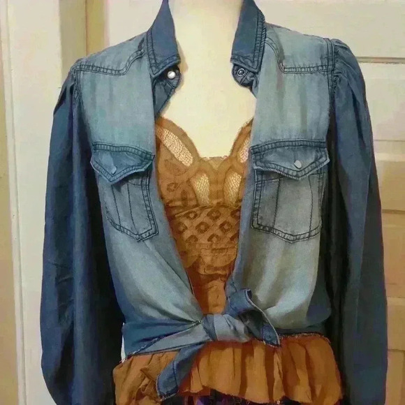 Crochet Lace Peplum Cami Top - Picture 5 of 5